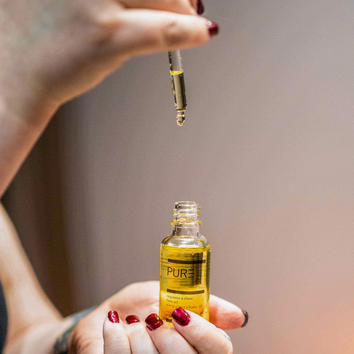 PURE Regulate & Clear Face Oil (30ml)
