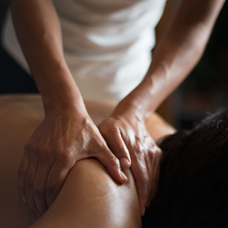 Signature Glow – Massage and LED Facial Fusion